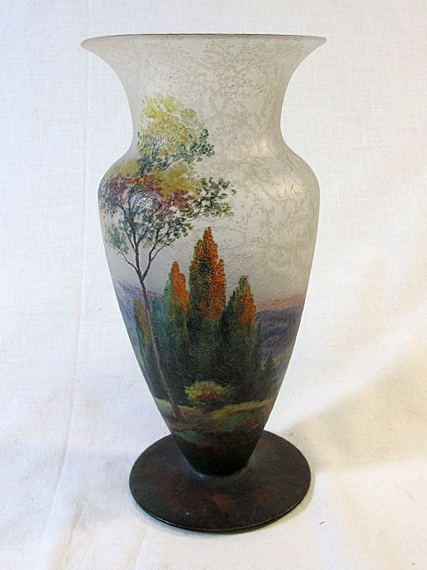 4218 – Handel Vase with View and Trees